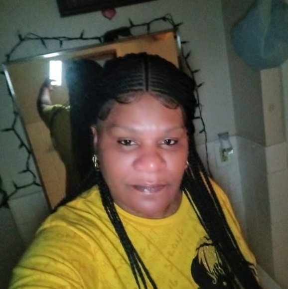 Meet your Posher, Gloria - Picture 1 of 1